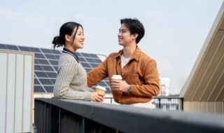 お菓子をくれる女性心理には恋愛感情が含まれている？心理を知ると接し方が分かる！