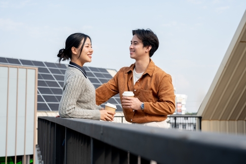 お菓子をくれる女性心理には恋愛感情が含まれている？心理を知ると接し方が分かる！
