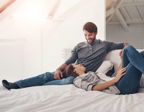 1ヶ月会えない女性心理に隠れた思いとは？理解することで距離が近くなる！