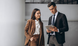 憎まれ口を叩く人の心理に隠れた本音とは？親しくなるために知っておきたいこと