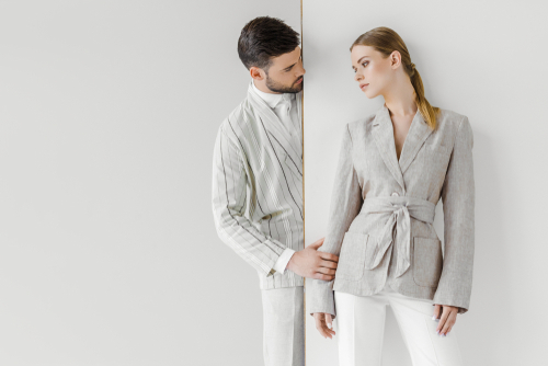 寄りかかってくる女性心理が気になる！脈ありかどうかチェックするには？