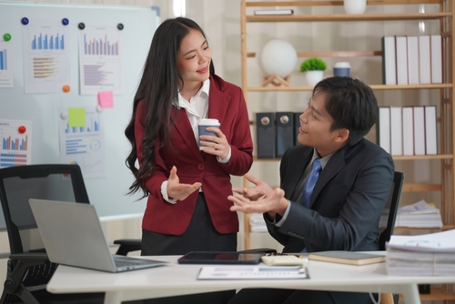 やきもちを焼く女性心理に隠れた思いとは?知ることで距離を近づけやすくなる!