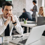 嫌いな人に執着する人の心理が知りたい！理解して良好な関係を築こう！