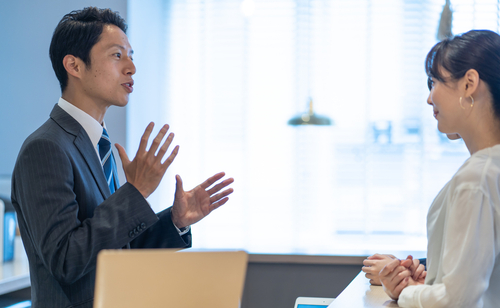 議論好きな人の心理が気になる！よい関係性を築くためのポイントは？