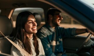 車にぬいぐるみを置く心理が気になる！現在の自分の状況が分かることも！