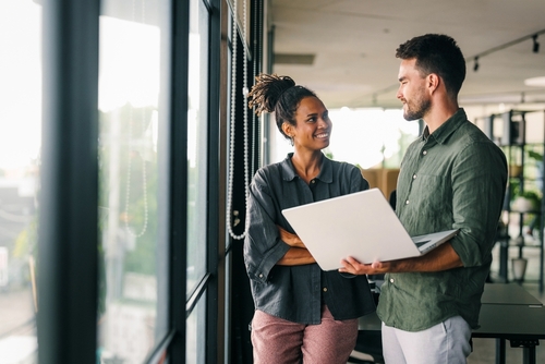 険しい顔をする心理になる理由は？隠れた思いを理解すると気持ちが楽になる！