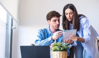 とぼける女性心理になる理由は？良好な関係を築くためのテクニックについて