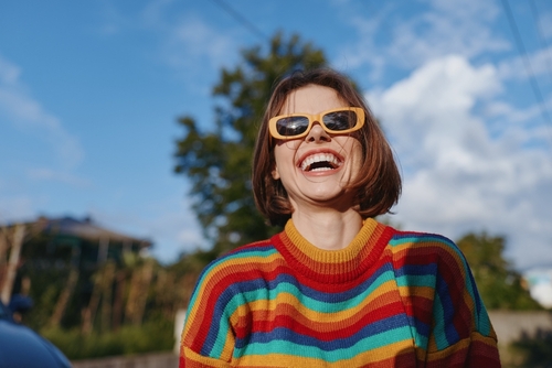 高笑いする心理で女性の本音が分かる！相手との接し方について知ってみよう！