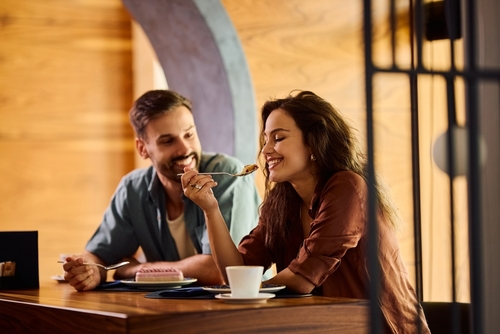 奢られたくない女性心理に隠れた思いは？気持ちを理解すれば距離が縮まる！