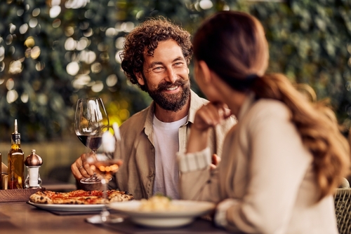 奢られたくない女性心理に隠れた思いは？気持ちを理解すれば距離が縮まる！