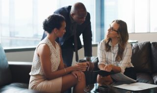 細かいことを指摘する人の心理とは？本音を知ってしたしくなるための方法について