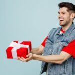 プレゼントを断る女性心理が知りたい！表面では分からない思いが隠れていることも！