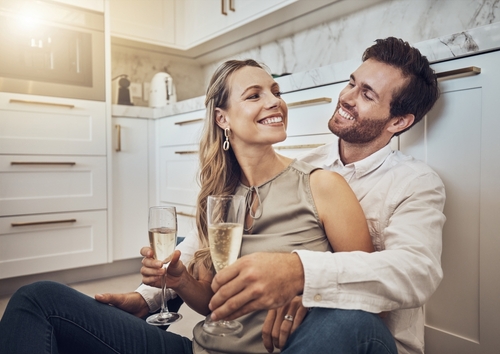 別れ際に振り返る女性心理が気になる!相手の気持ちを知ると関係性が良好に!