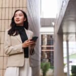 電話を切るのが早い人の心理とは？相手と親しくなるために知っておきたいこと