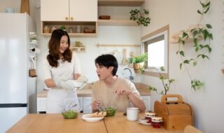 夫と話したくない心理になる理由は？気持ちを理解すると距離が近づきやすい！