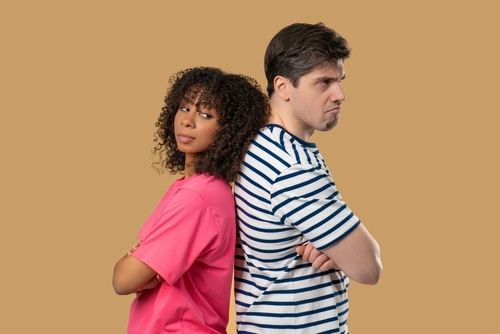 夫と話したくない心理になる理由は?気持ちを理解すると距離が近づきやすい!