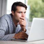 無断欠勤する心理になる理由は？心理を知ると行動の仕方が見えてくる！