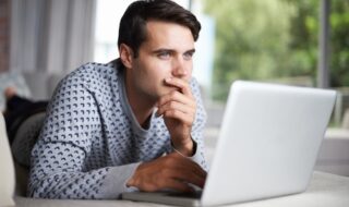 無断欠勤する心理になる理由は？心理を知ると行動の仕方が見えてくる！