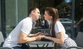 ロングスカートを履く女性心理は？本音を知ることで恋愛上手になれる！